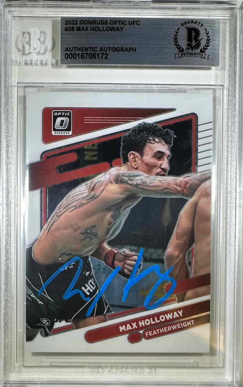 Max Holloway auto 2022 Donruss Optic card #38 UFC BAS Encapsulated Panini