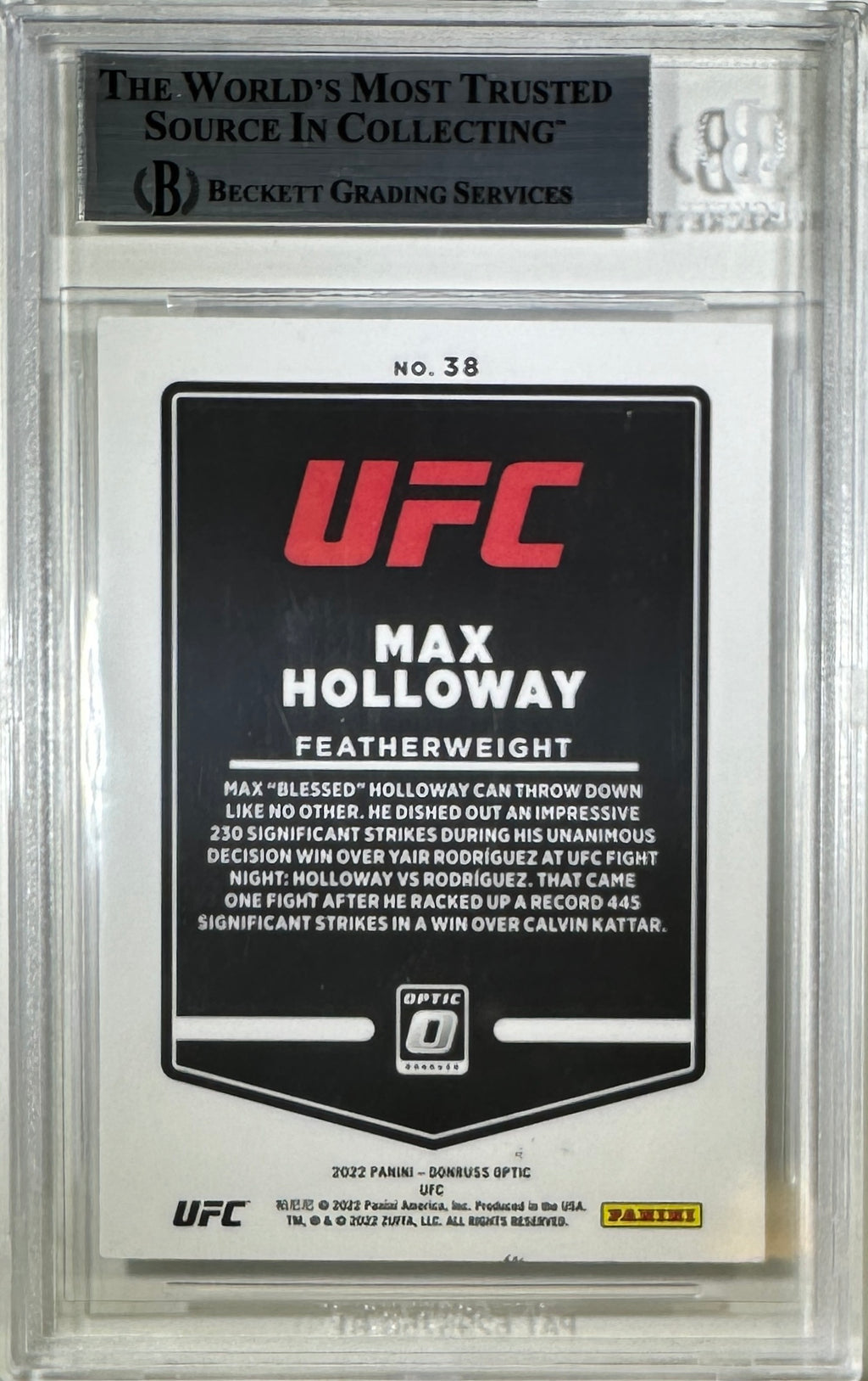 Max Holloway auto 2022 Donruss Optic card #38 UFC BAS Encapsulated Panini