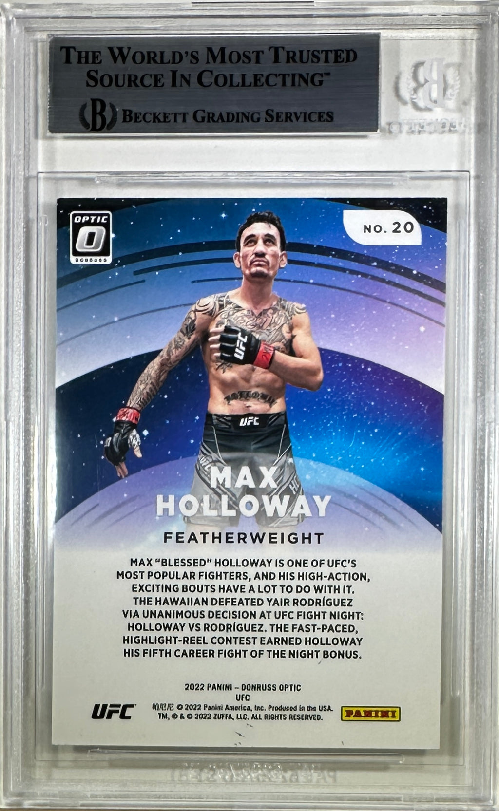 Max Holloway auto 2022 Donruss Optic card #20 UFC BAS Encapsulated Panini