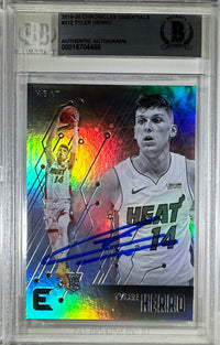 Tyler Herro auto card 2019-20 Panini Essentials RC #212 NBA Miami Heat BAS Encap