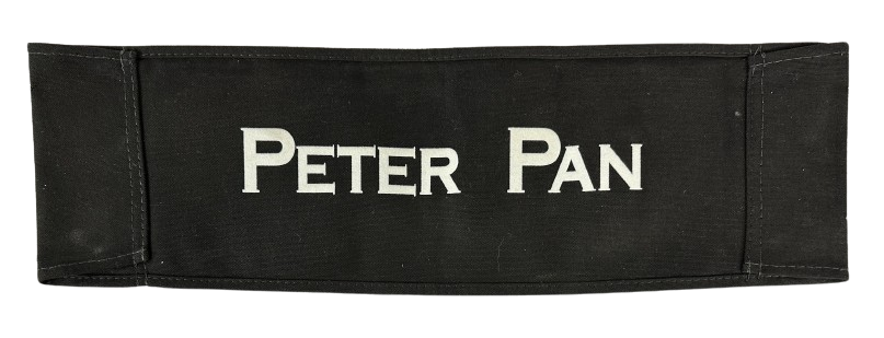 Jeremy Sumpter signed inscribed Peter Pan movie set used seat back JSA COA