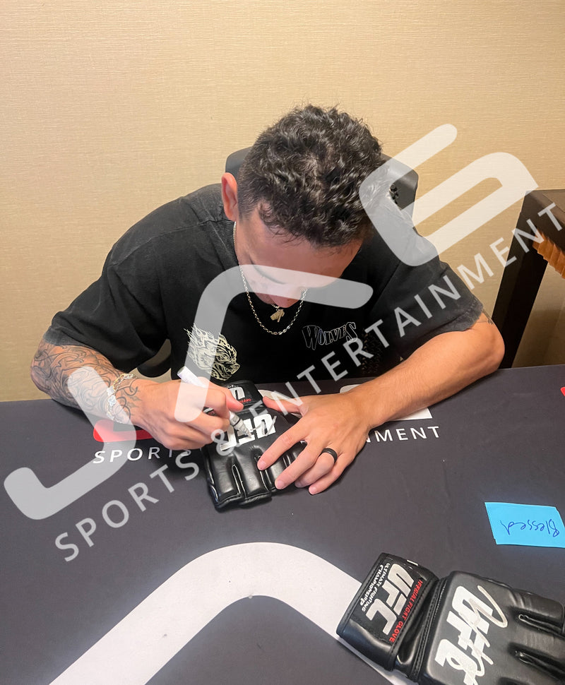 Max Holloway autographed signed glove UFC Justin Gaethje JSA COA Blessed