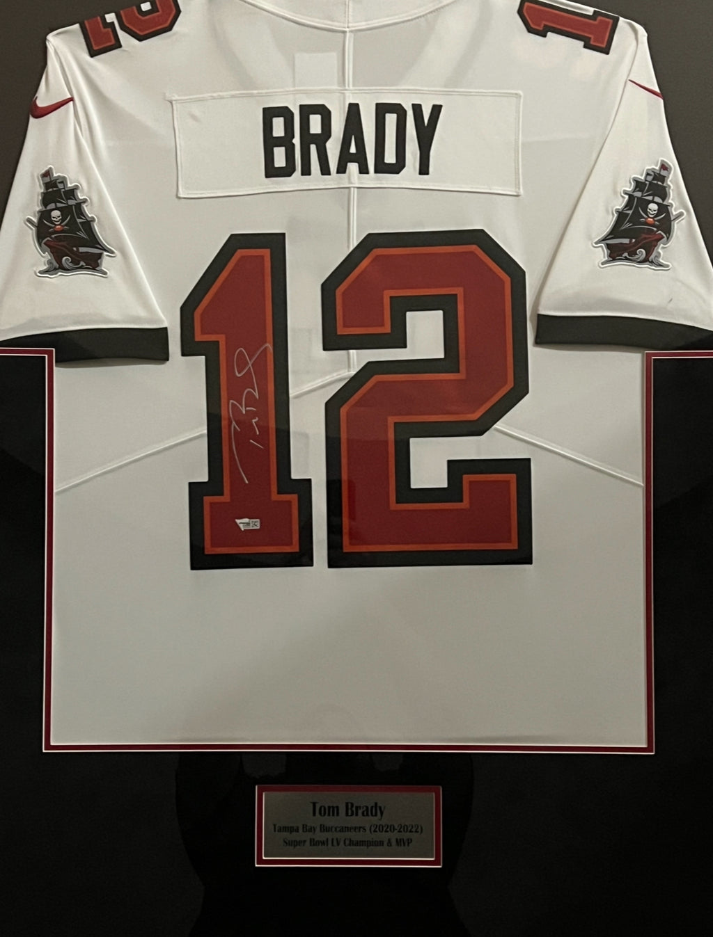 Tom Brady signed framed authentic jersey NFL Tampa Bay Buccaneers Fanatics