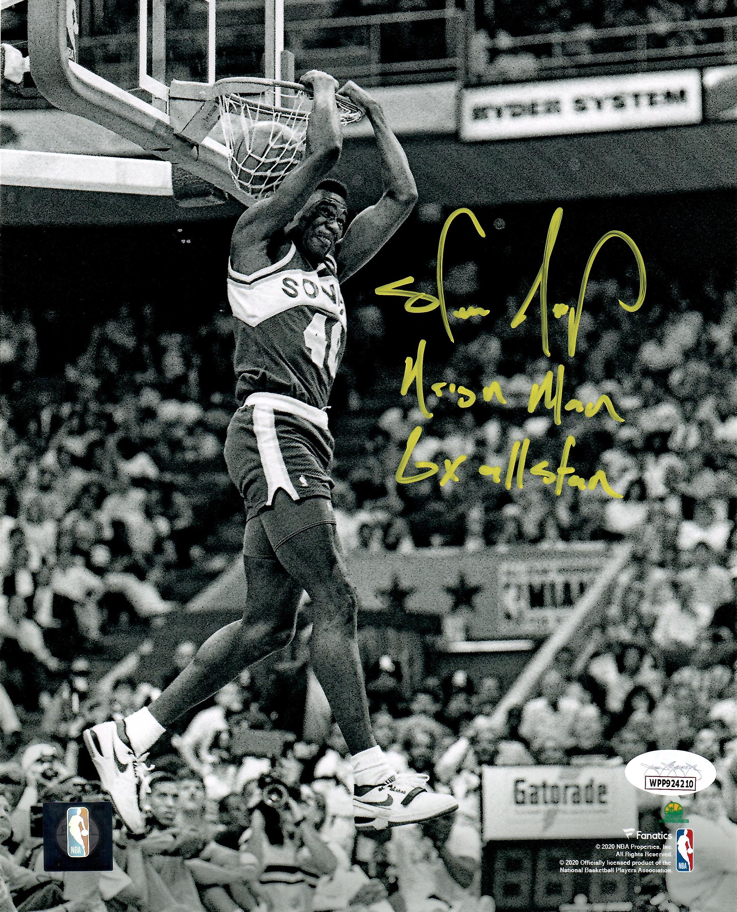 Shawn Kemp Autographed 8x10 Photo Seattle Supersonics Slam Dunk vs. Chicago  Bulls MCS Holo Stock #202440